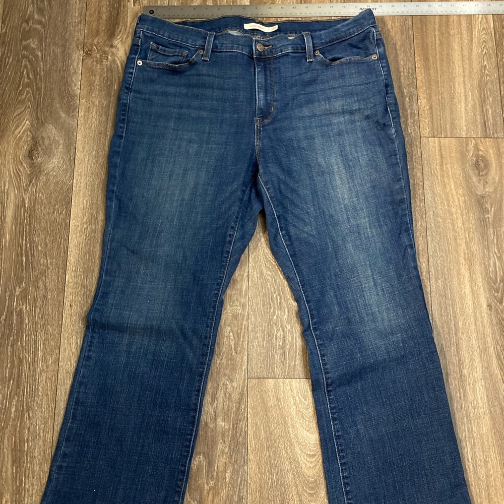 Levi’s Classic Boot Cut Denum Jeans Dark Wash 18w